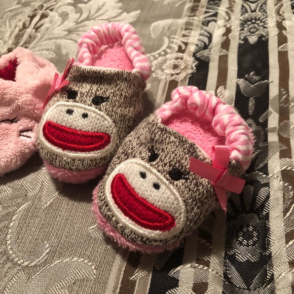 Slippers - Picture 2 of 5